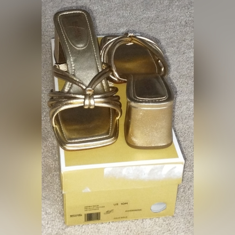 Michael Kors Astra Mule Gold Leather Sandals, 10M. New With Box